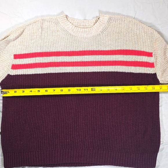 American Eagle Outfitters Purple and Cream Crew Neck Sweater - Picture 6 of 7